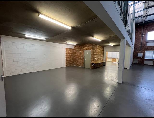 354M² WAREHOUSE TO LET IN STRIJDOMPARK